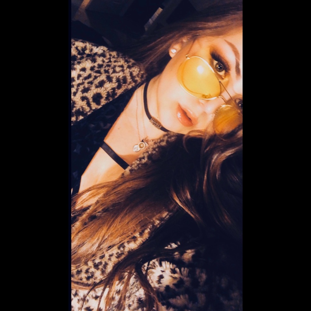 Meet your Posher, Alyssa